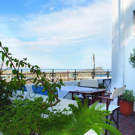 Maris Lindos Suites & Apartments Exteriör bild