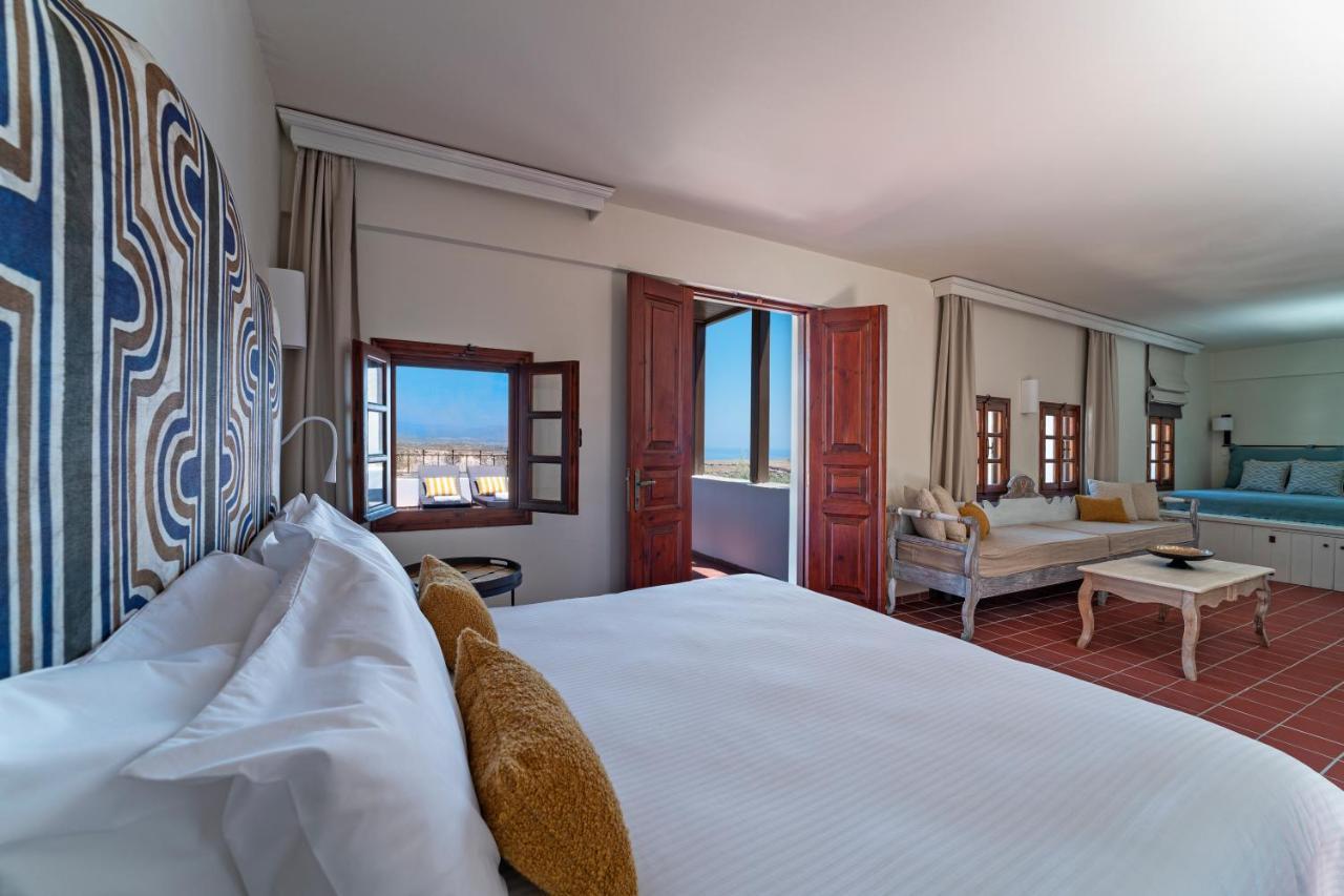 Maris Lindos Suites & Apartments Exteriör bild