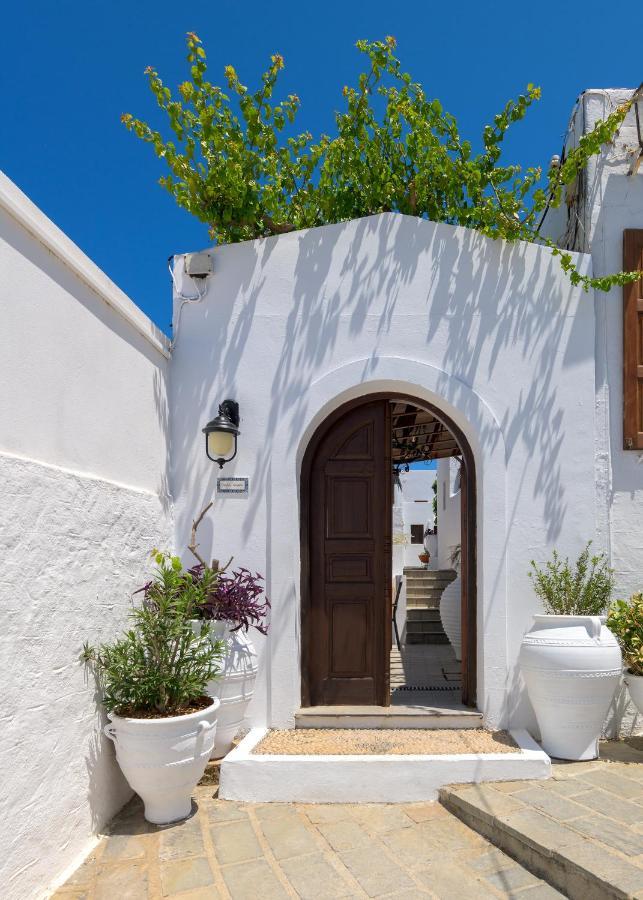 Maris Lindos Suites & Apartments Exteriör bild