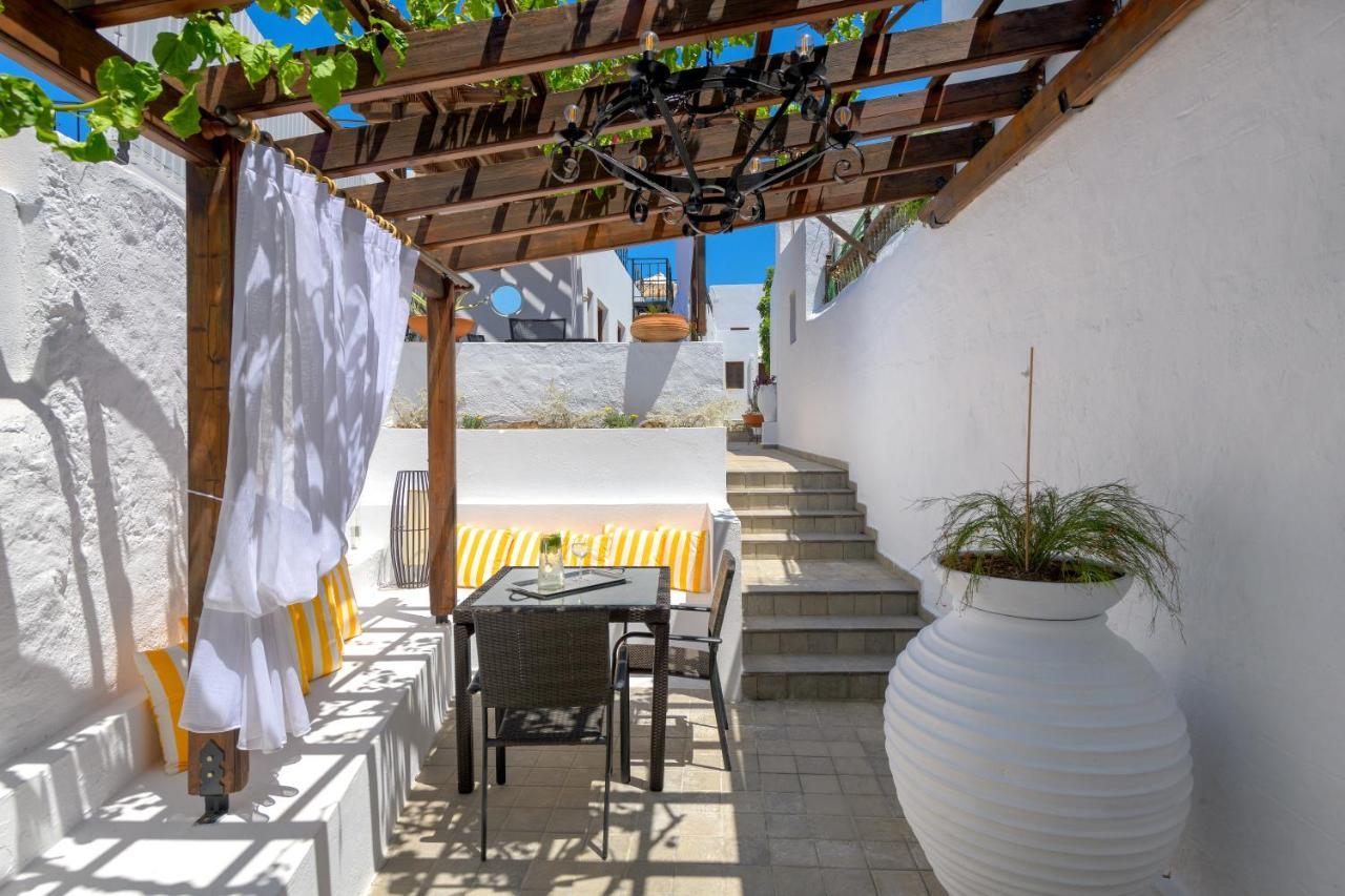 Maris Lindos Suites & Apartments Exteriör bild